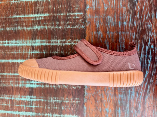 Sapatilha Isa Marrom Café