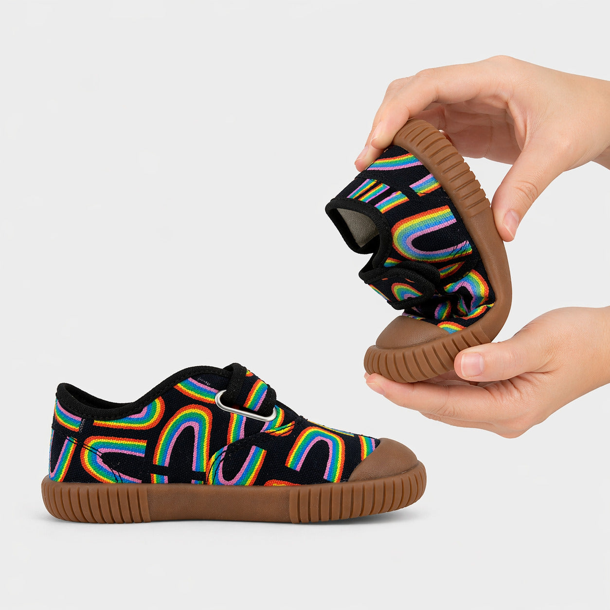 Tênis Cano Baixo Bento Chuva de Arco-íris Collab MOOUI